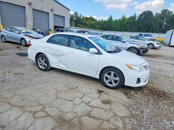 2013 TOYOTA COROLLA