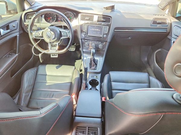 2017 VOLKSWAGEN GTI
