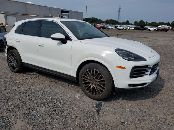 2020 PORSCHE CAYENNE