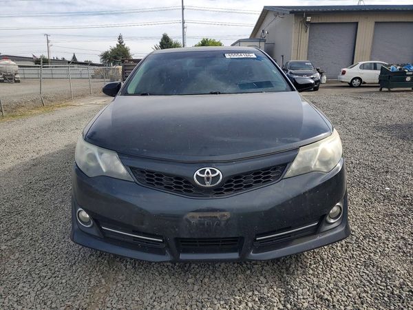 2013 TOYOTA CAMRY