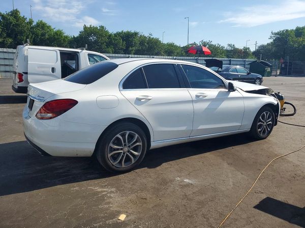2015 MERCEDES-BENZ C