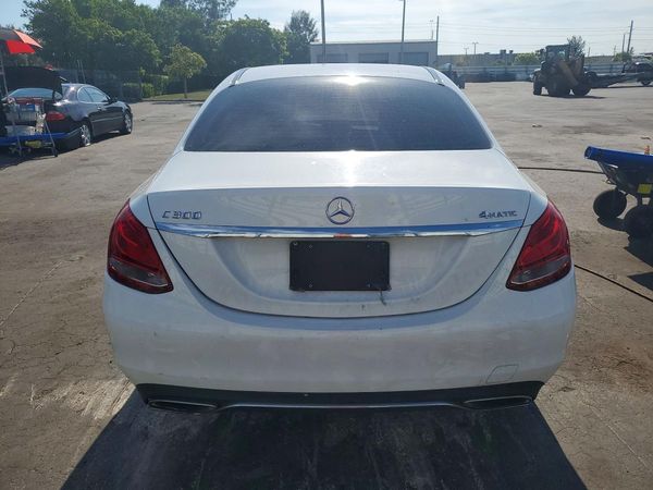 2015 MERCEDES-BENZ C