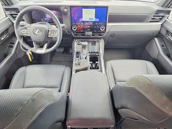 2026 LEXUS GX 550