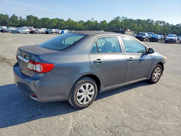 2013 TOYOTA COROLLA
