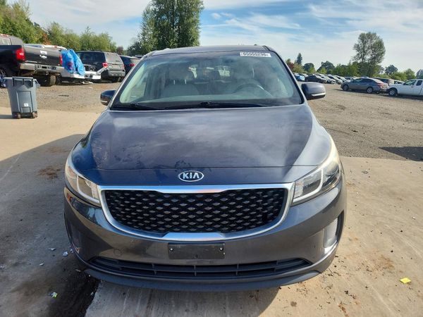 2015 KIA SEDONA