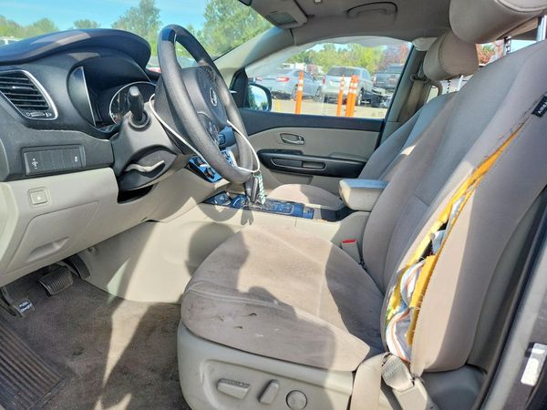 2015 KIA SEDONA