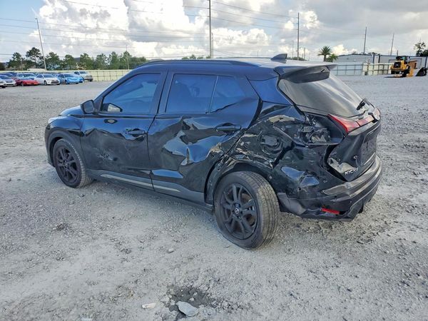 2021 NISSAN KICKS SR