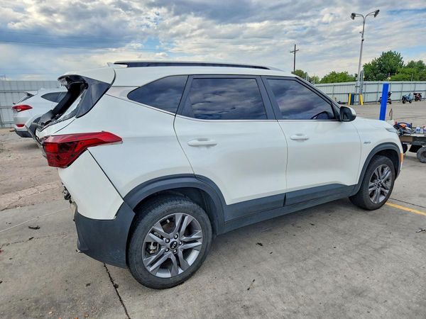 2021 KIA SELTOS S