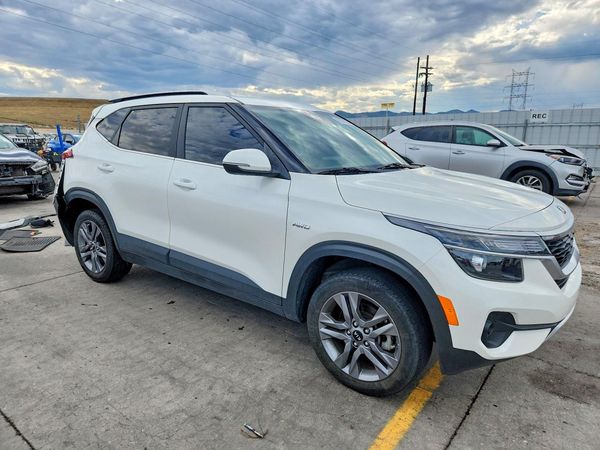 2021 KIA SELTOS S