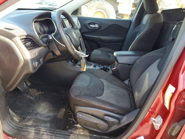 2016 JEEP CHEROKEE Sport — DENT