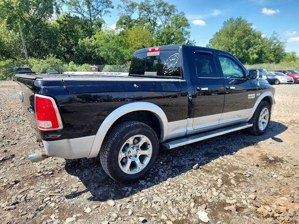 2013 RAM 1500 LARAMIE QUAD CAB 4X4