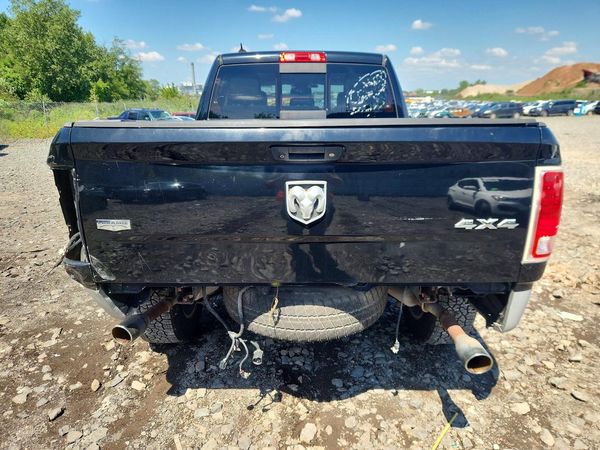 2013 RAM 1500 LARAMIE QUAD CAB 4X4