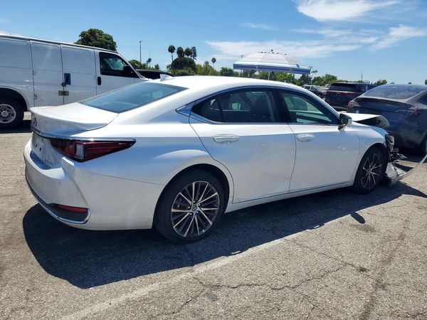 2025 LEXUS ES