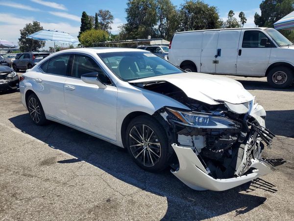 2025 LEXUS ES