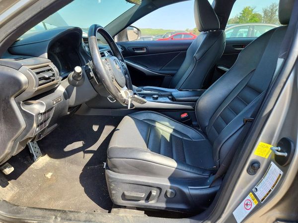 2019 LEXUS IS