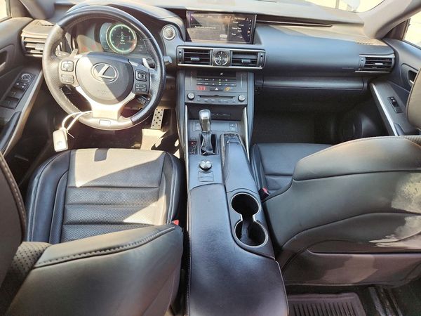 2019 LEXUS IS