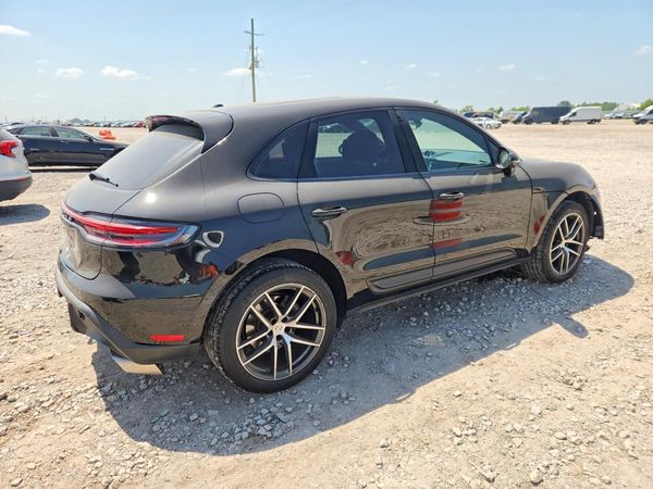 2024 PORSCHE MACAN