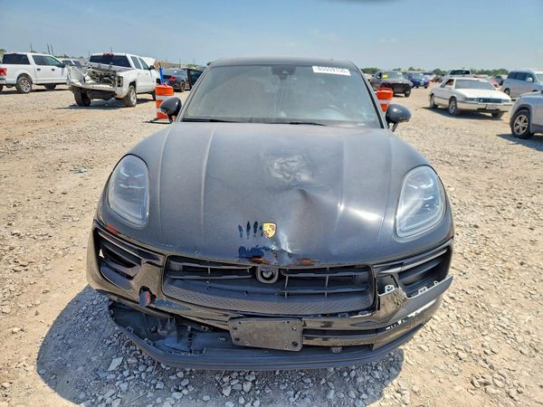 2024 PORSCHE MACAN