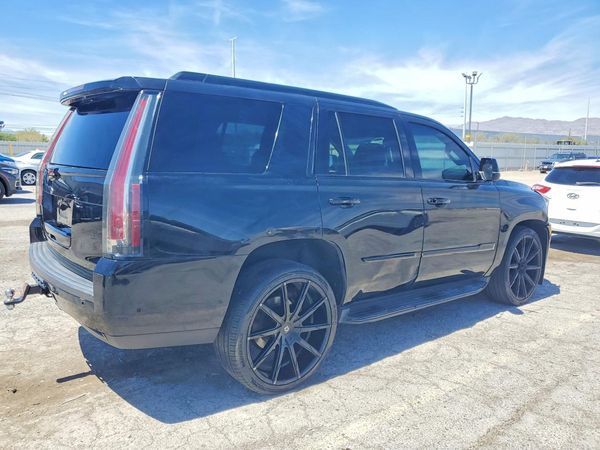 2017 CADILLAC ESCALADE