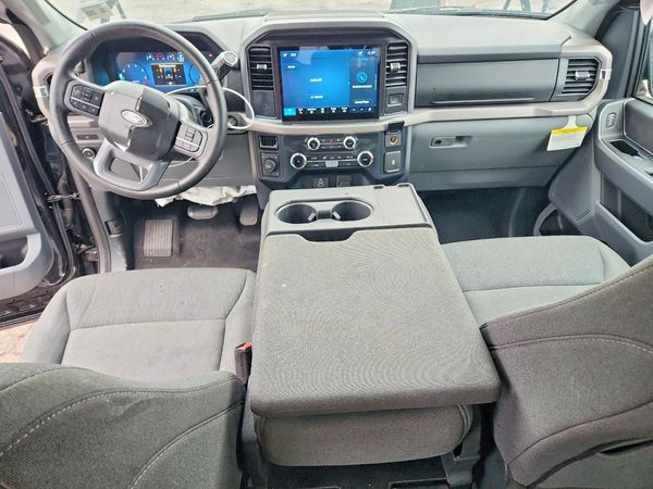 2025 FORD F150 XLT