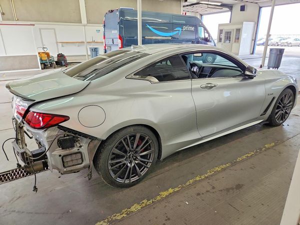 2017 INFINITI Q60