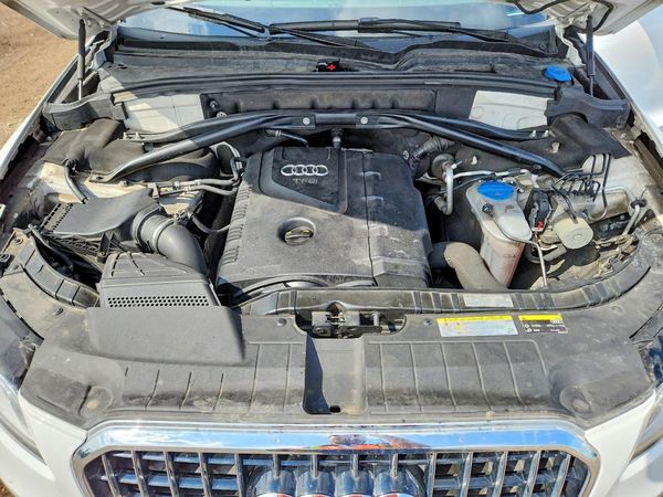 2016 AUDI Q5 quattro Premium Plus — Engine bay
