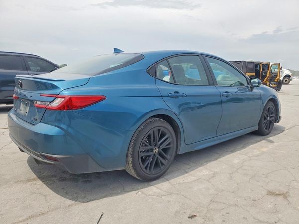 2026 TOYOTA CAMRY