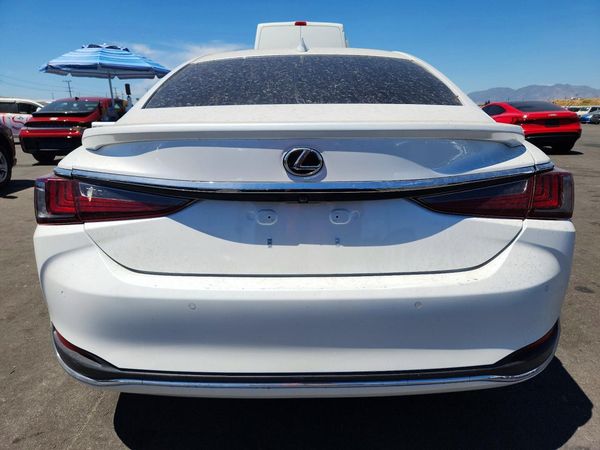 2025 LEXUS ES 300H 300h Luxury