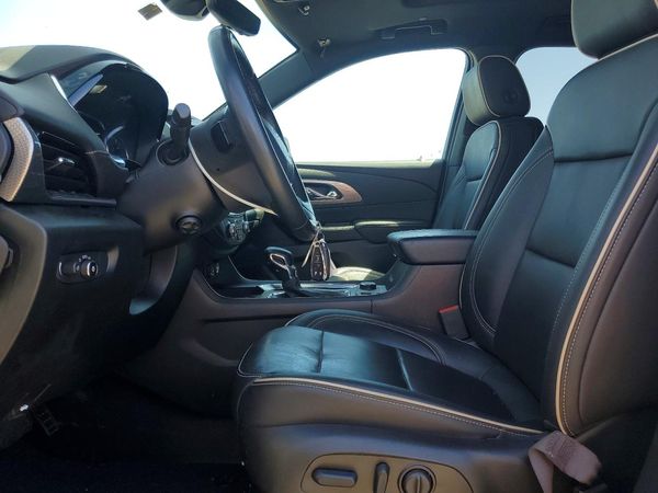 2023 CHEVROLET TRAVERSE Premier — DENT