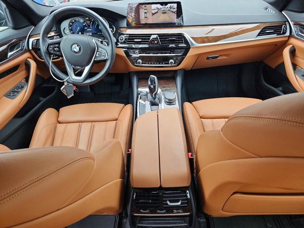 2019 BMW 530XE xDrive