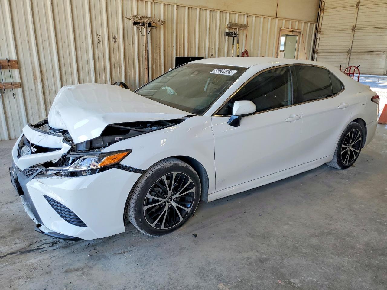 2019 TOYOTA CAMRY L/LE/SE/XLE — Front 3/4