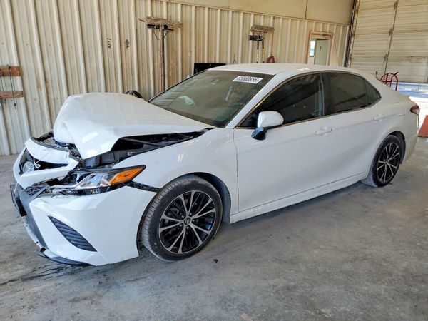2019 TOYOTA CAMRY L/LE/SE/XLE — Front 3/4