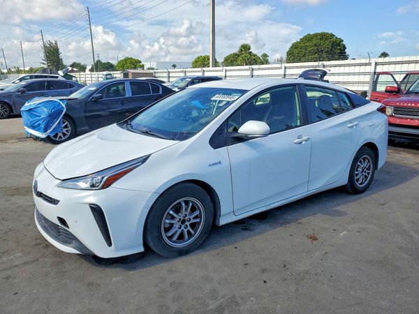 2021 TOYOTA PRIUS