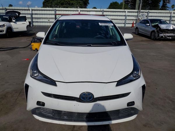 2021 TOYOTA PRIUS