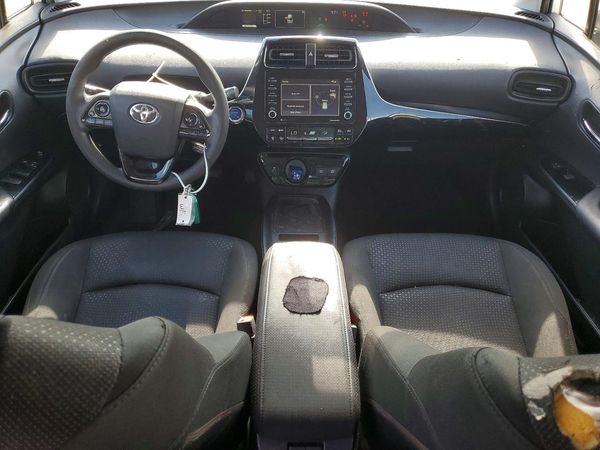 2021 TOYOTA PRIUS