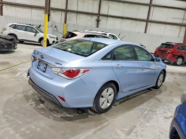 2013 HYUNDAI SONATA