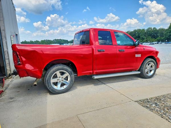 2016 RAM 1500 ST