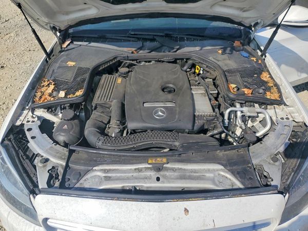 2016 MERCEDES-BENZ C C300