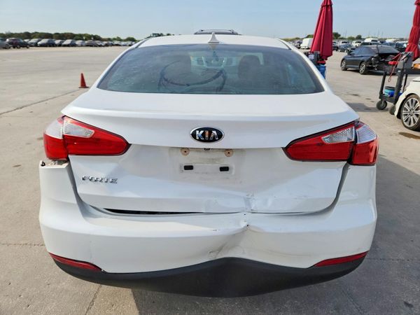 2016 KIA FORTE LX