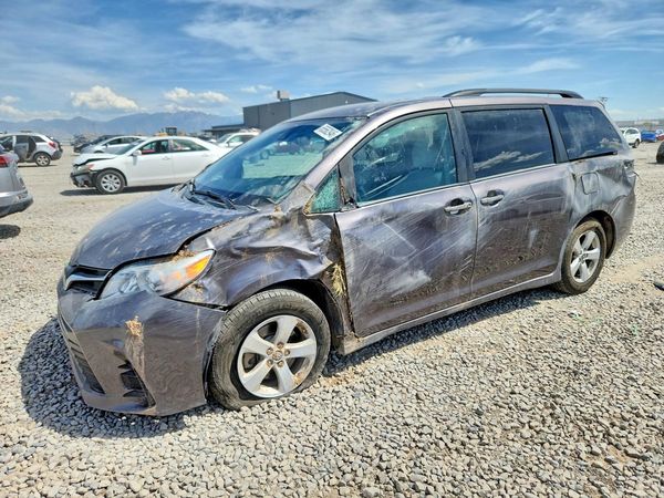 2019 TOYOTA SIENNA