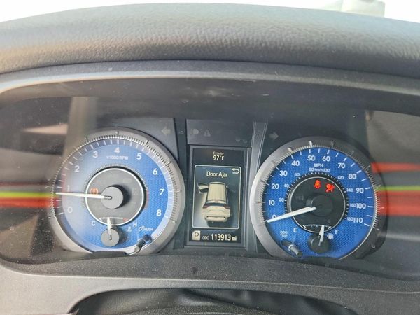 2019 TOYOTA SIENNA LE