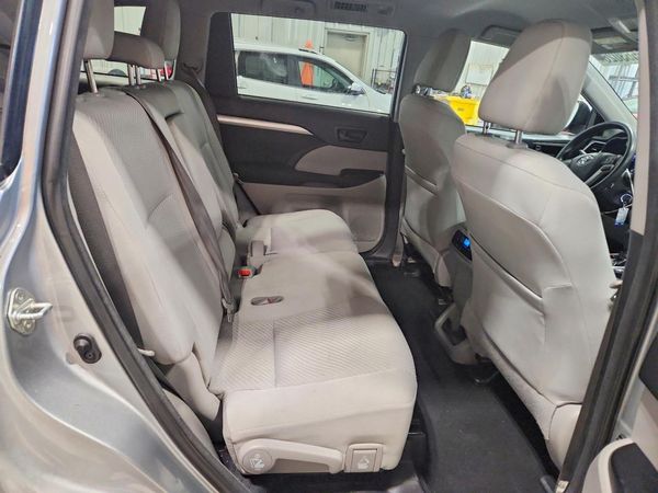 2018 TOYOTA HIGHLANDER LE/LE Plus