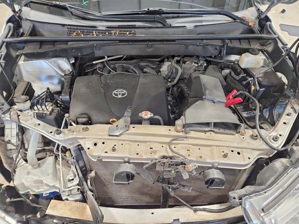 2018 TOYOTA HIGHLANDER LE/LE Plus