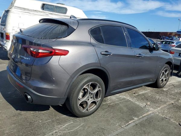 2022 ALFA ROMEO STELVIO RWD