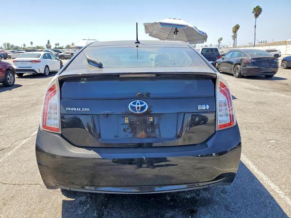 2015 TOYOTA PRIUS