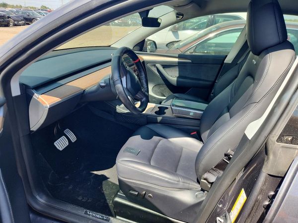 2023 TESLA MODEL Y — DENT