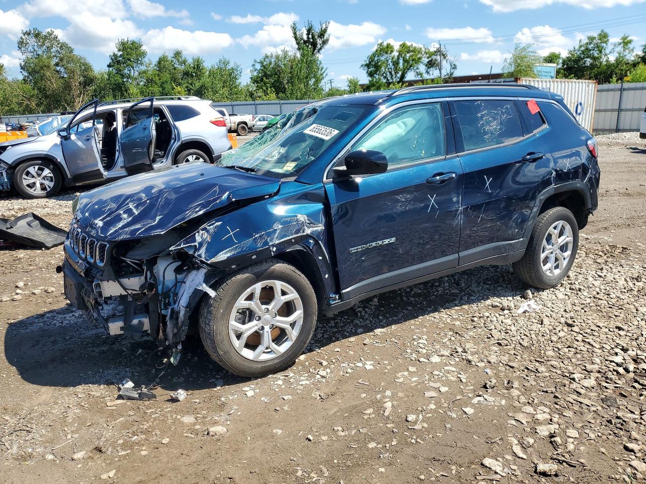 2024 JEEP COMPASS North, Latitude — Front 3/4