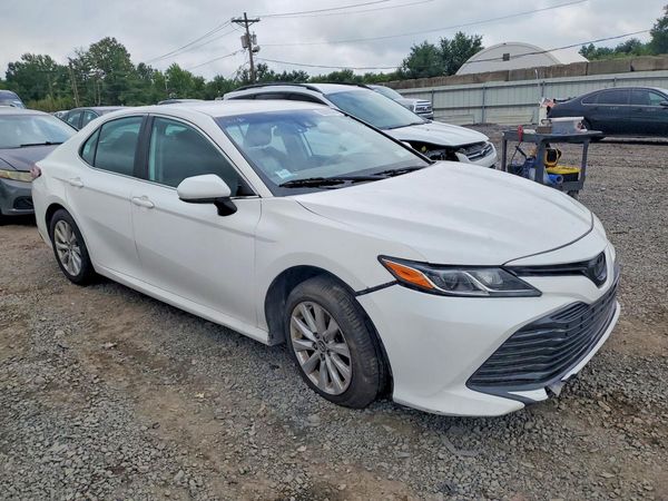 2019 TOYOTA CAMRY L/LE/SE/XLE — Passenger 3/4