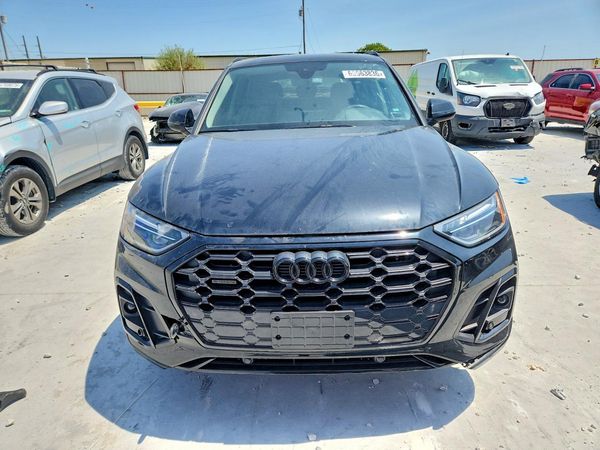 2023 AUDI Q5 S Line quattro Premium