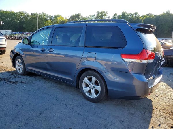 2014 TOYOTA SIENNA